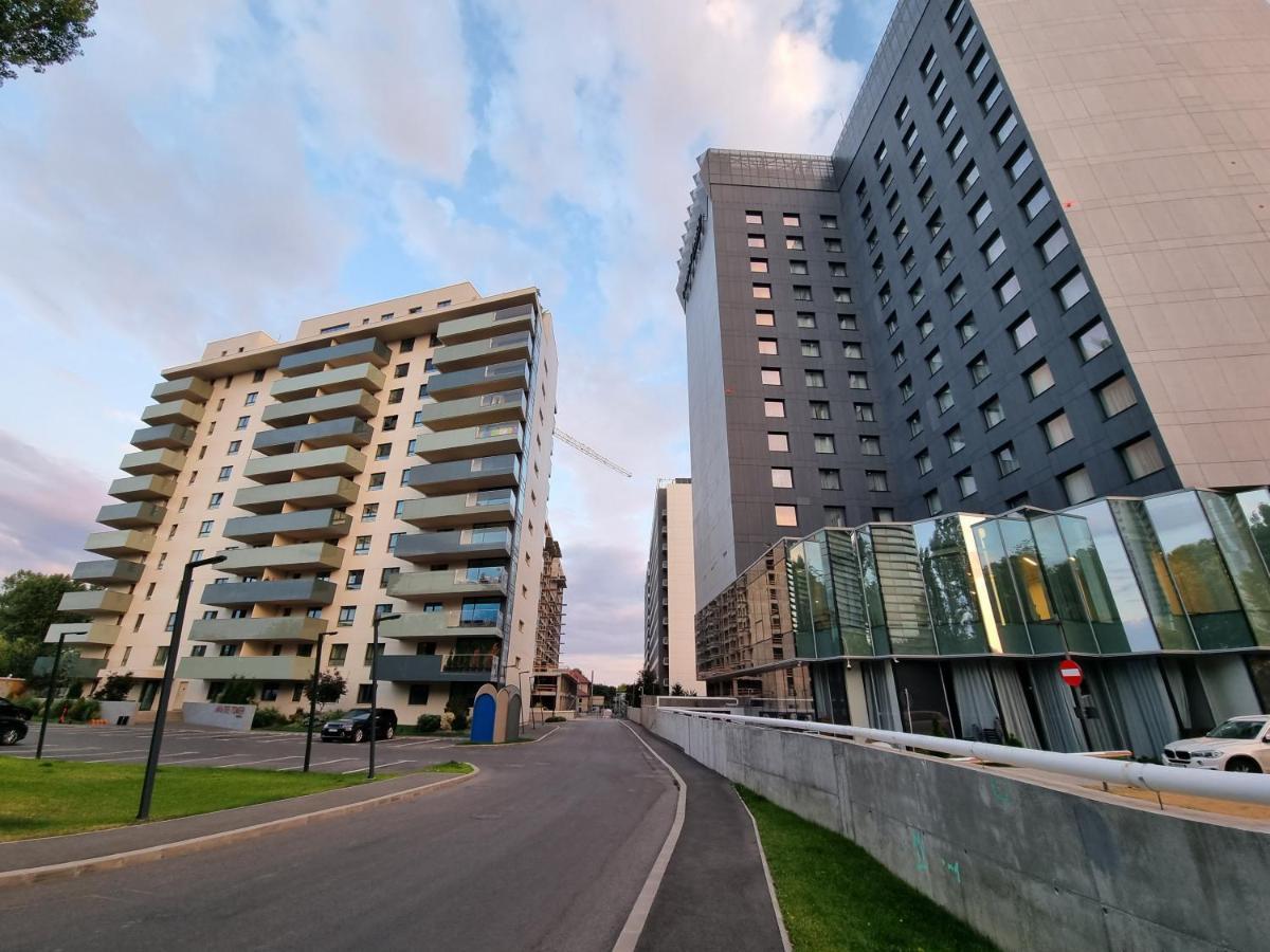 Business District Of * Bucureşti